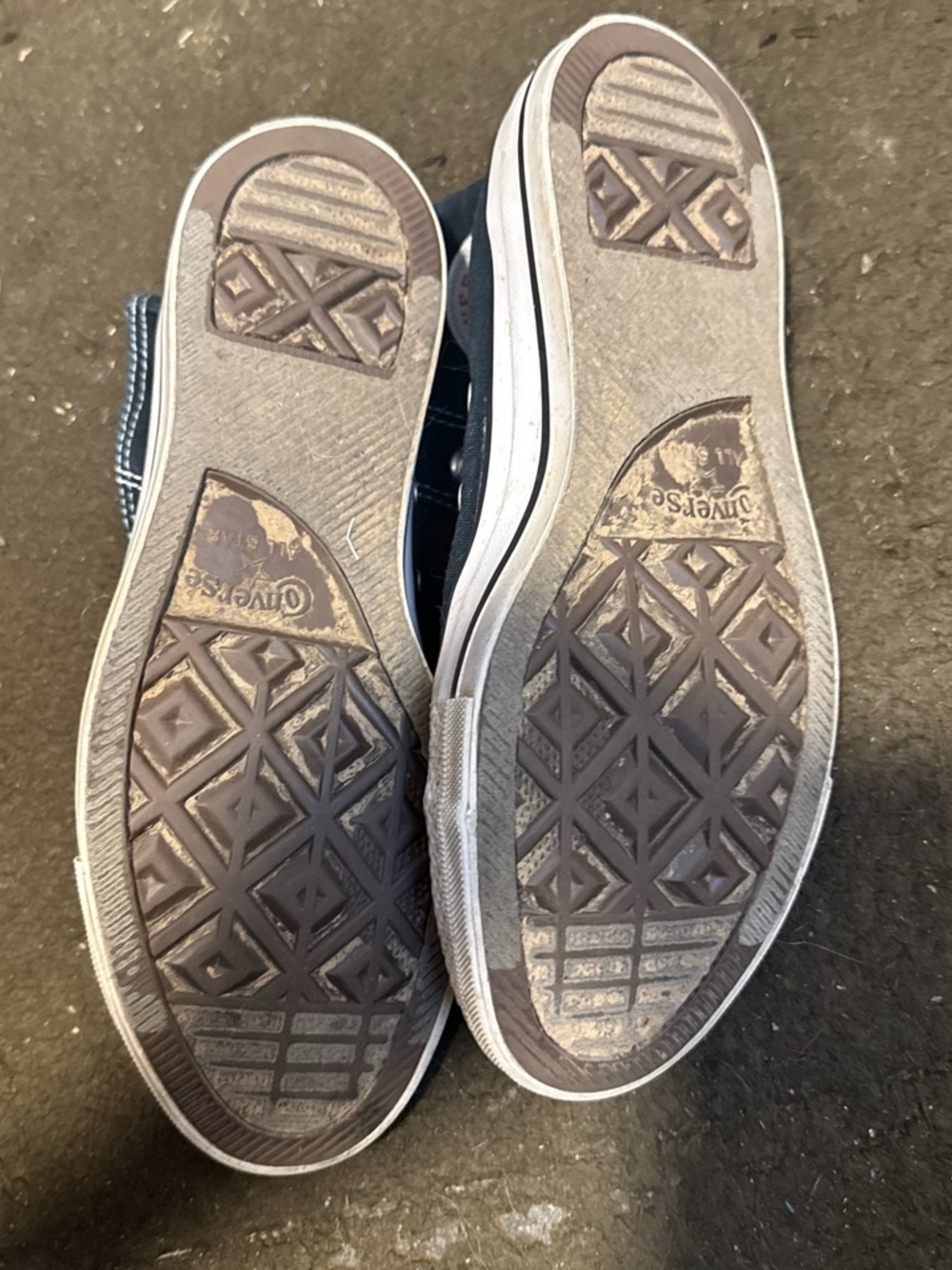 Classic High-Top Canvas Sneakers in Black for Women - Picture 3 of 3